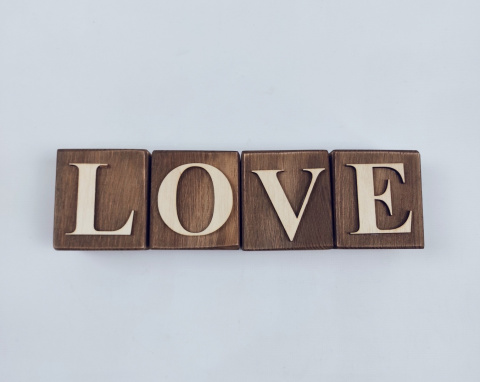 Kostki "LOVE" - Brązowe Kostki "LOVE" - Brązowe